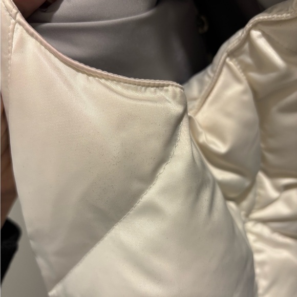 The North Face Women’s Ivory Puffer Vest - Picture 5 of 5